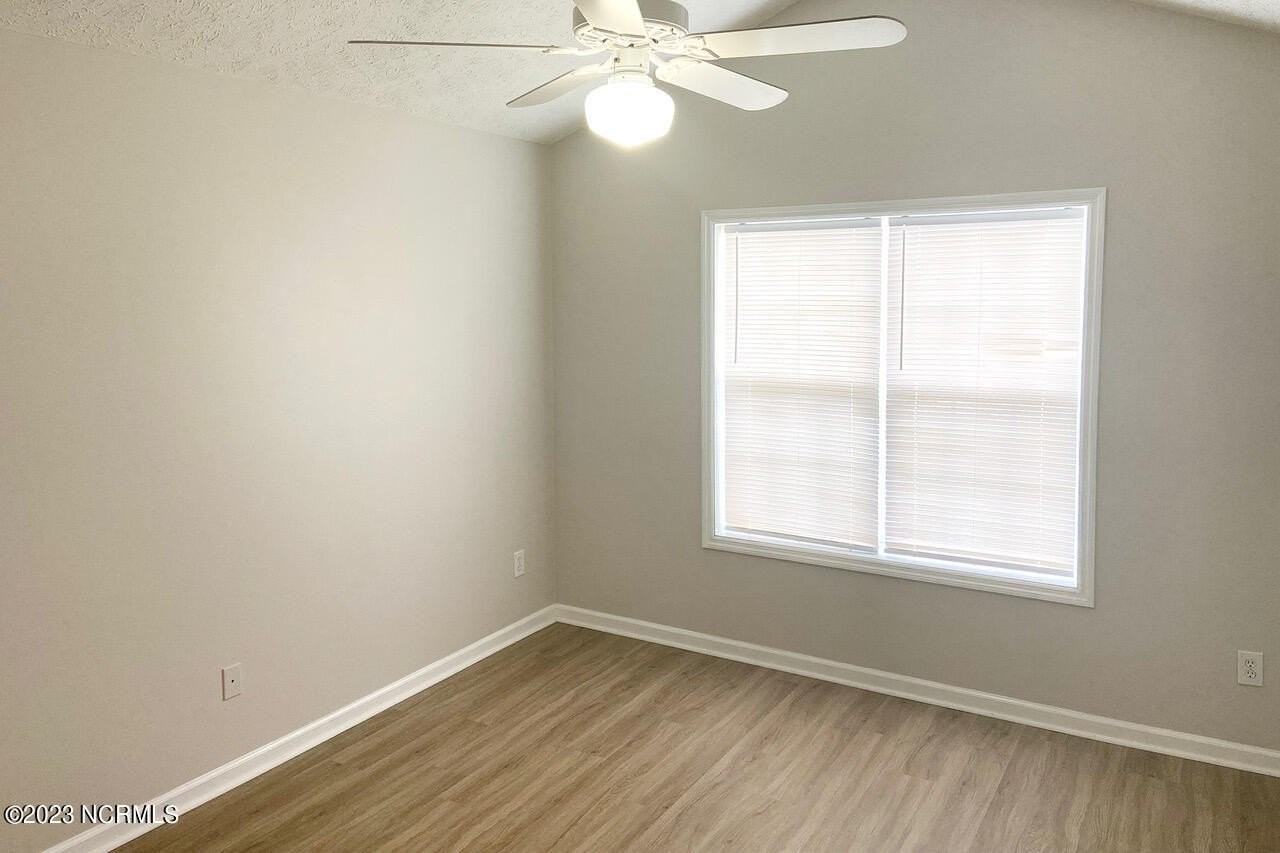 2721 Ashby Dr - Photo 5 of 9