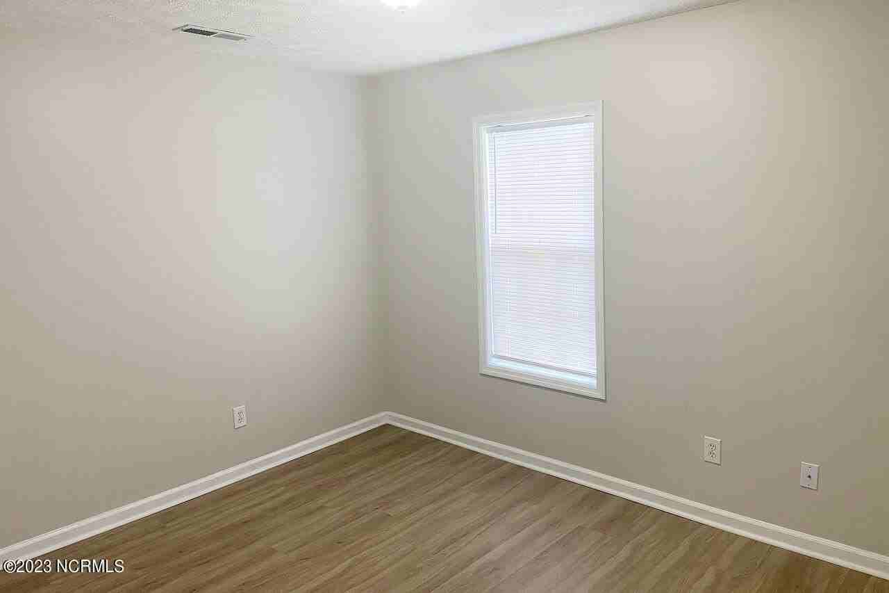 2721 Ashby Dr - Photo 7 of 9