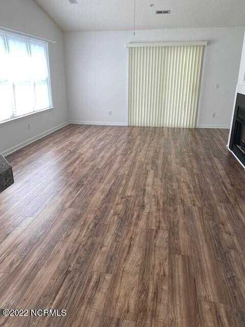 1601 Willoughby Park Ct #5 - Photo 2 of 15