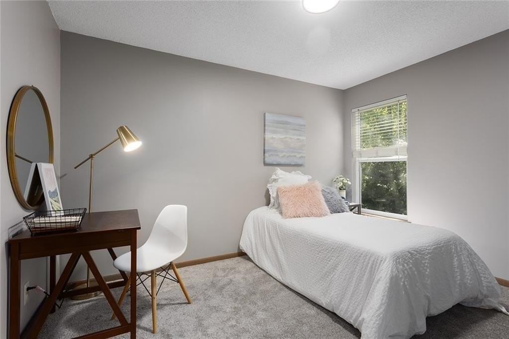 2902 Nw Mill Pl - Photo 6 of 12
