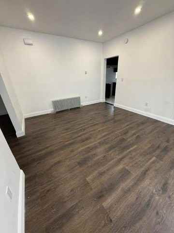 1067 W Wilkes Barre St - Photo 5 of 37