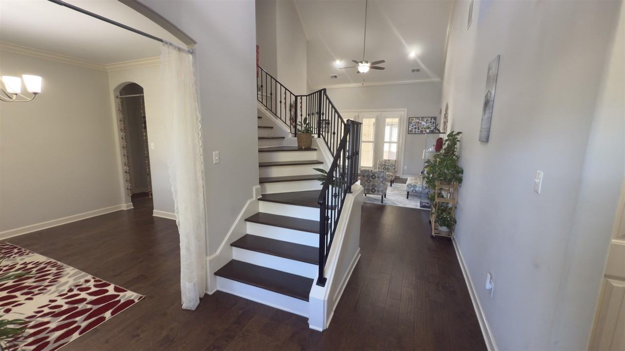 1217 Pilgrim Ridge Rd - Photo 5 of 33