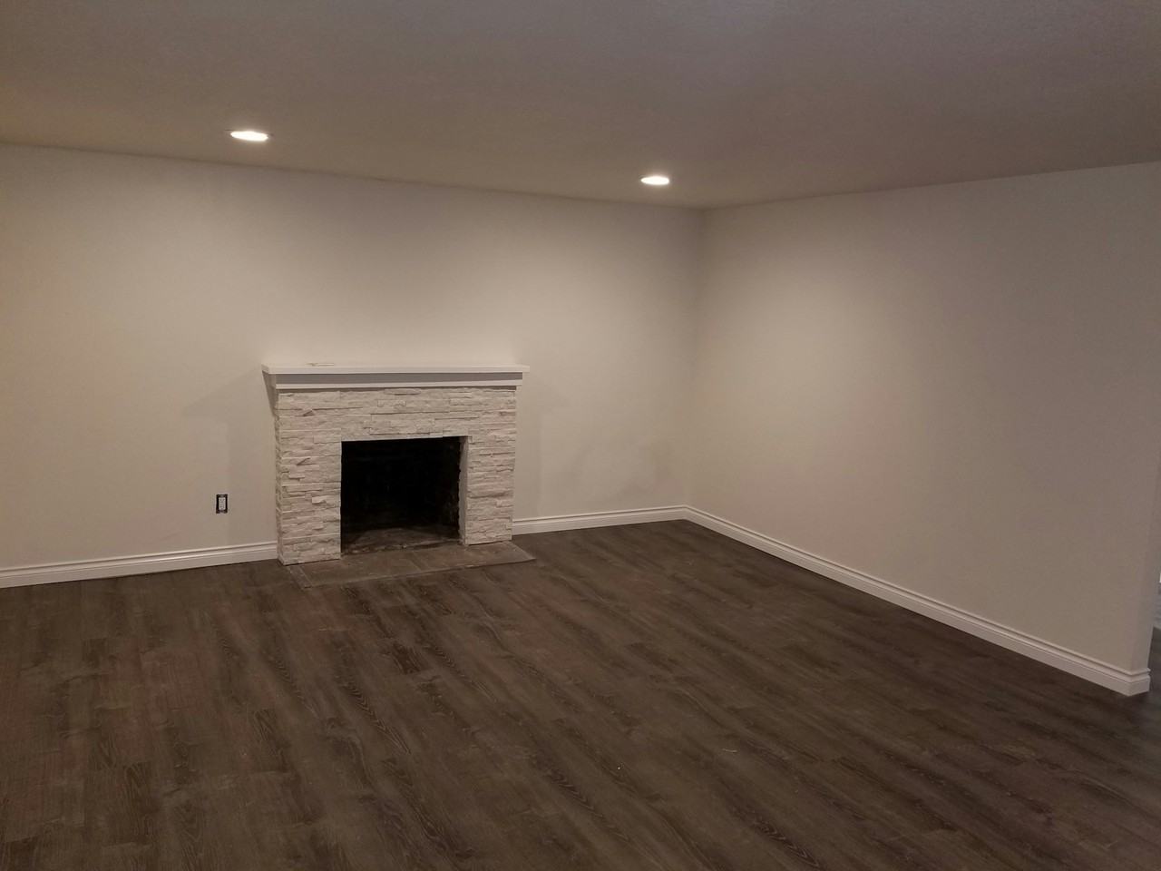 2741 Southeast 141st Avenue - Photo 5 of 9