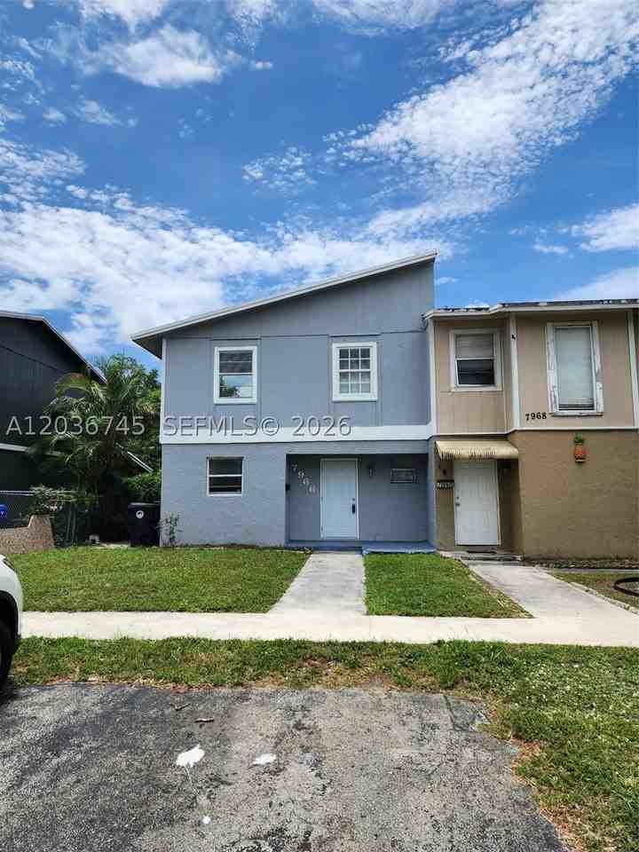 7966 Sw 7th Ct - Photo 2 of 36