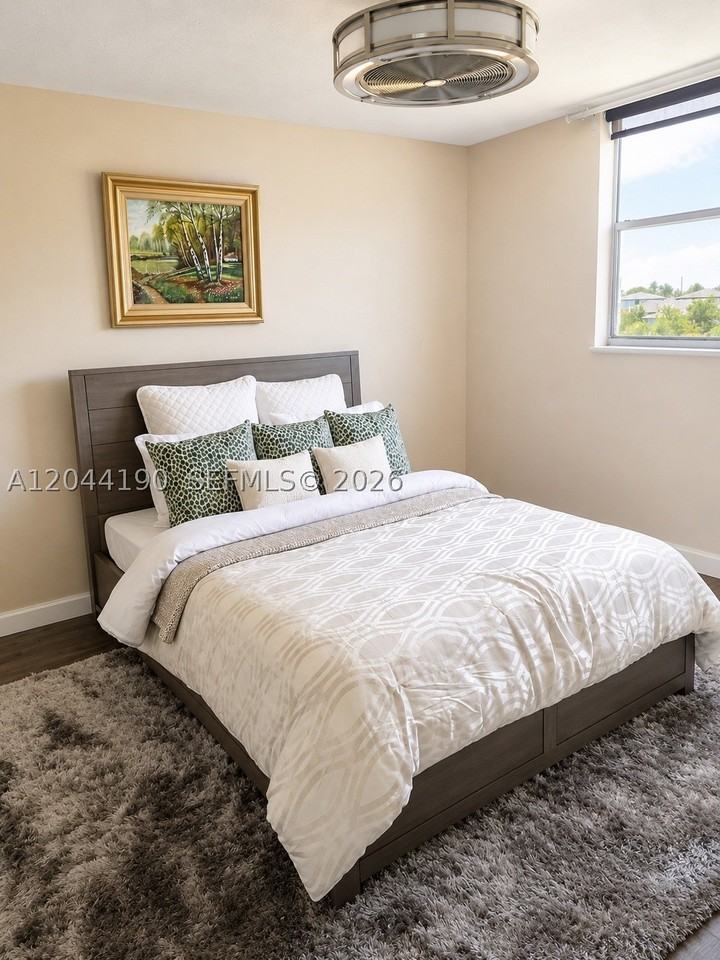 2821 Somerset Dr #312 - Photo 3 of 11