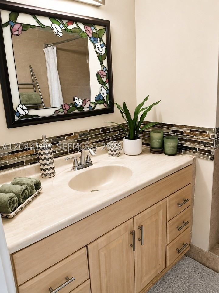 2821 Somerset Dr #312 - Photo 4 of 11