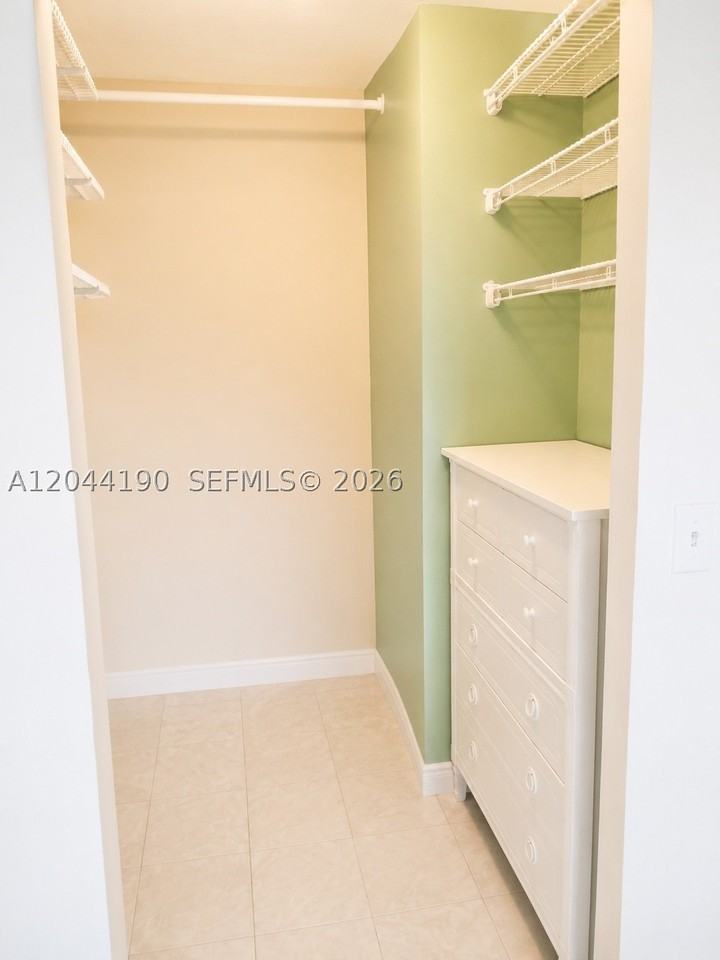 2821 Somerset Dr #312 - Photo 7 of 11