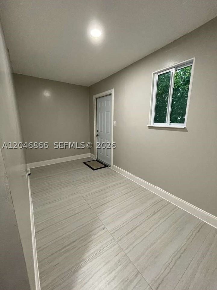 11730 Sw 172nd St #0 - Photo 5 of 9