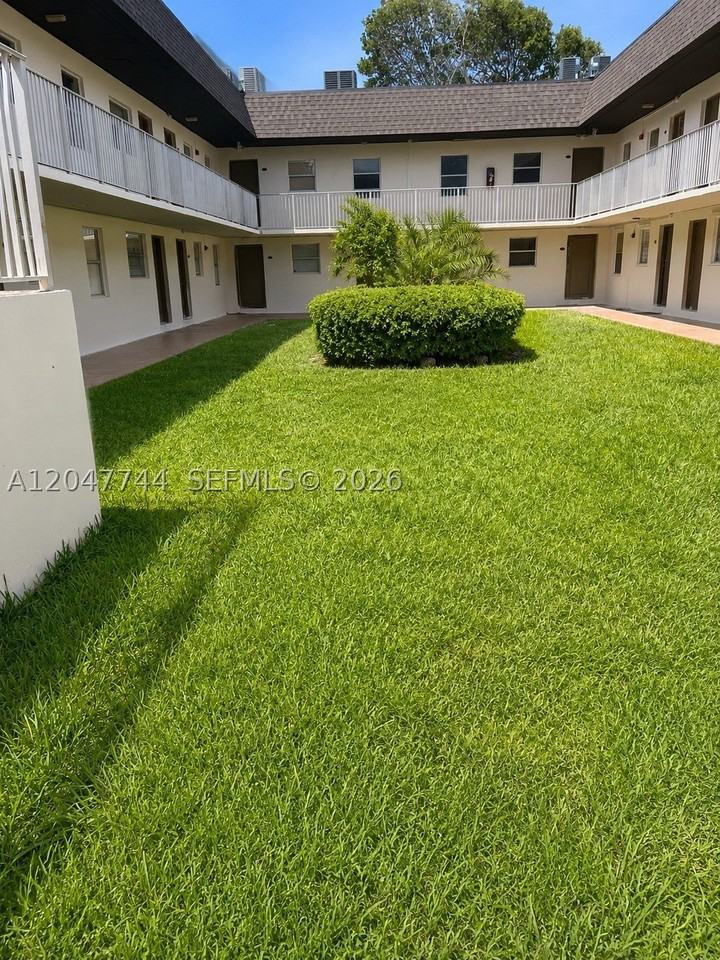 8601 Sw 94th St #105W - Photo 4 of 24