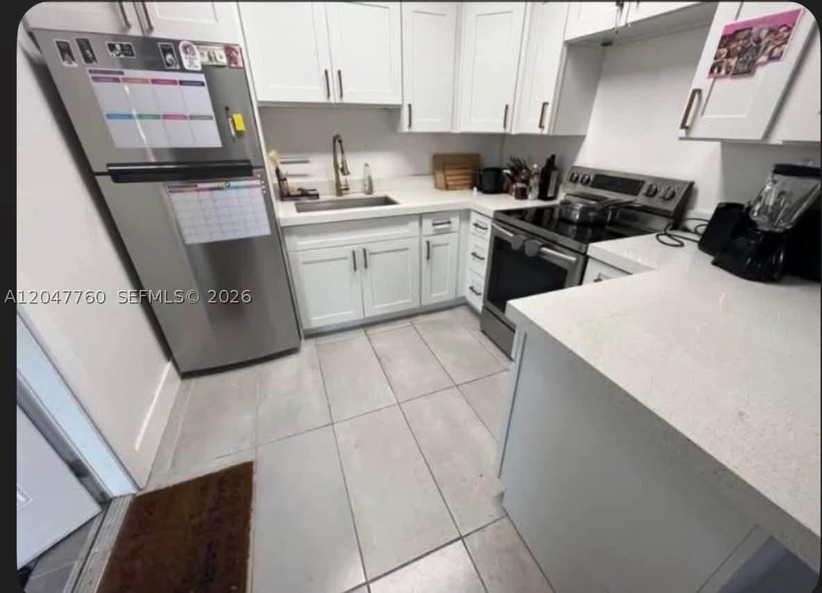 227 Sw 22nd Ave #227 - Photo 4 of 7