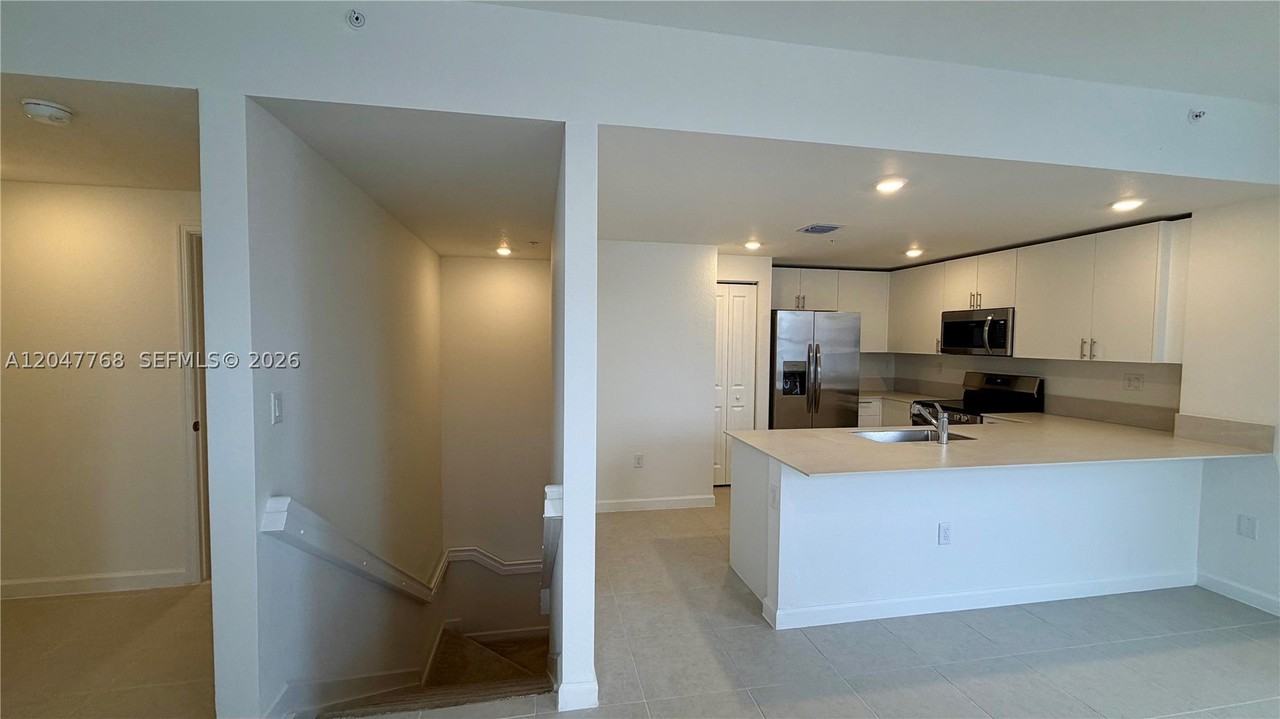 15601 Sw 280th St #1 - Photo 4 of 15