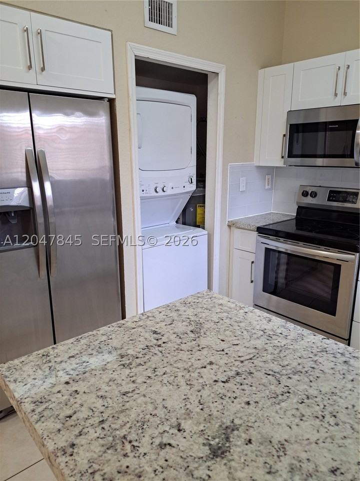 17318 Nw 74th Ave #202 - Photo 3 of 16