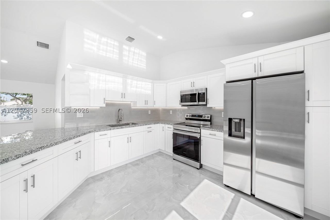 5680 Nw 187th St #0 - Photo 5 of 16