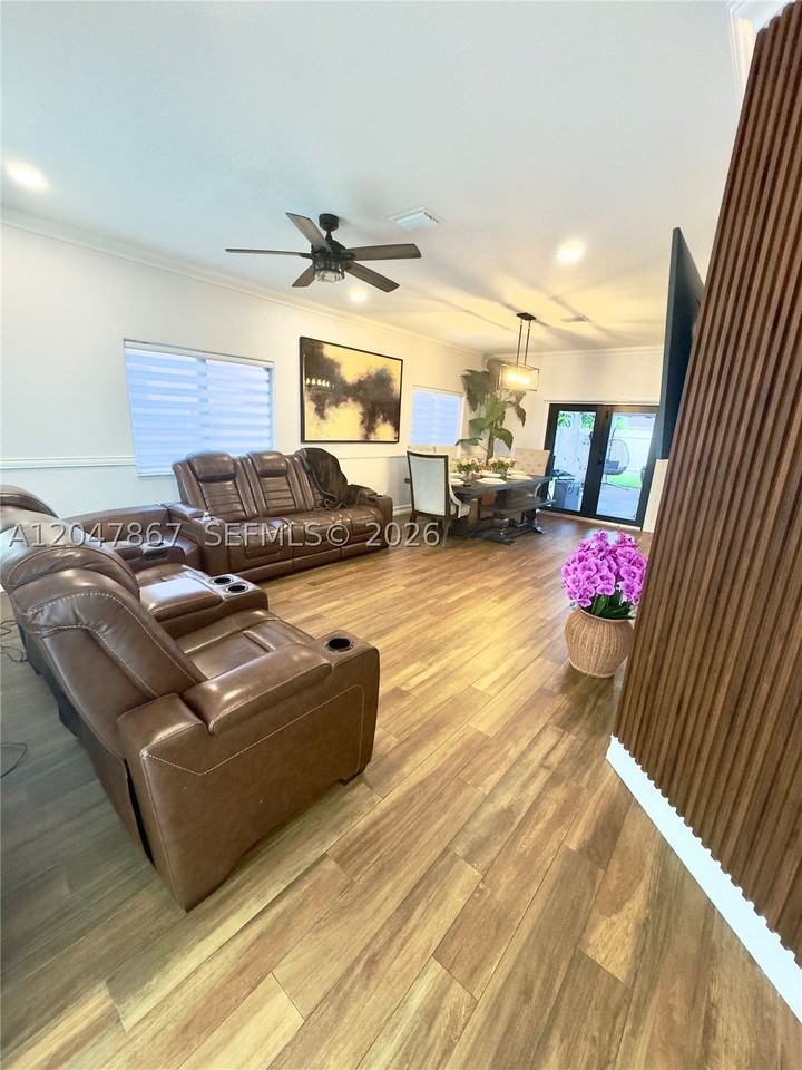 17833 Sw 155th Ct #0 - Photo 5 of 31