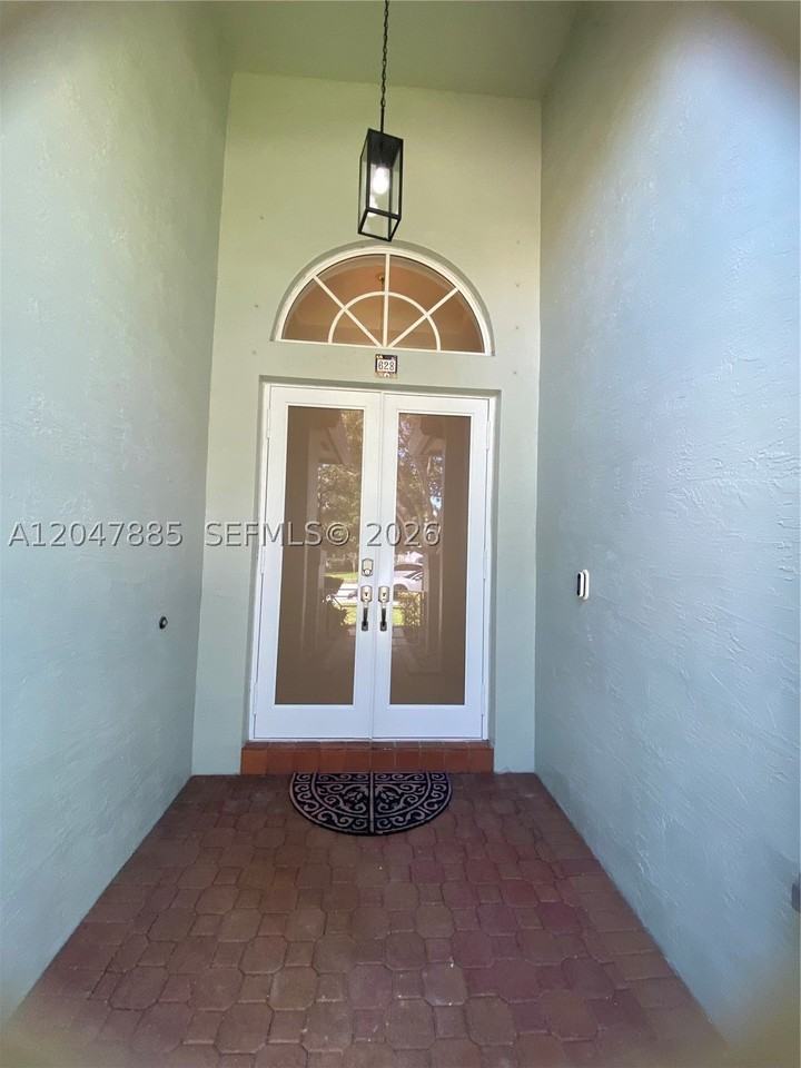 628 Sw 168th Ter #0 - Photo 3 of 40