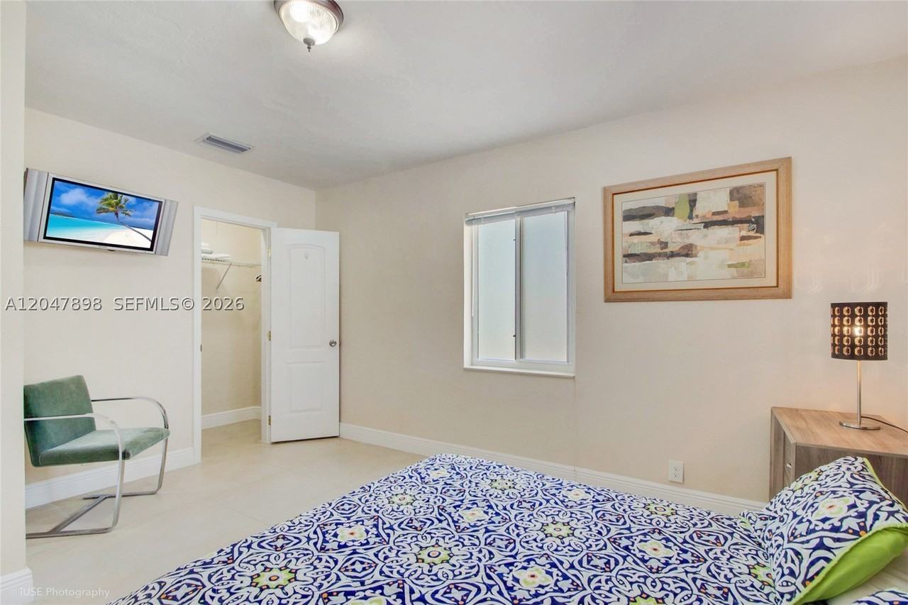 518 Sw 7th Ave #520 - Photo 6 of 12