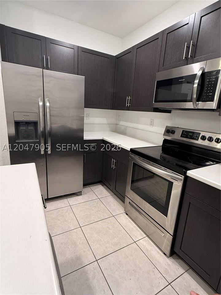 18109 Sw 147th Ct #18109 - Photo 2 of 19