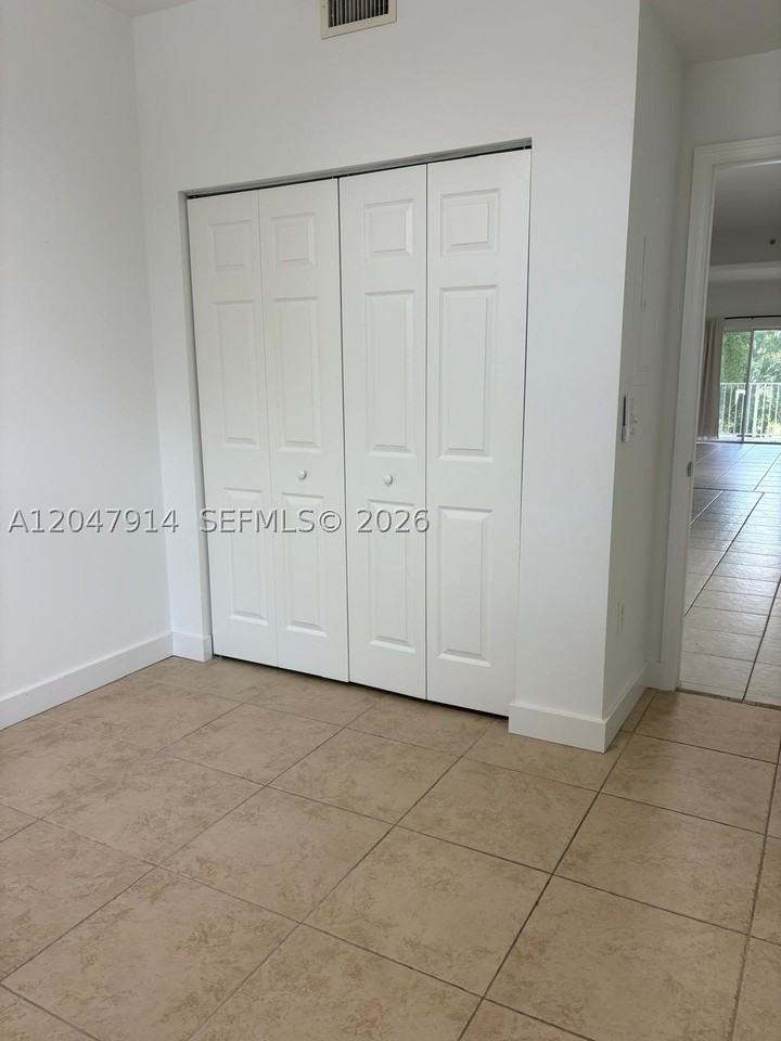 2080 Greenview Shores Blvd #410 - Photo 4 of 15