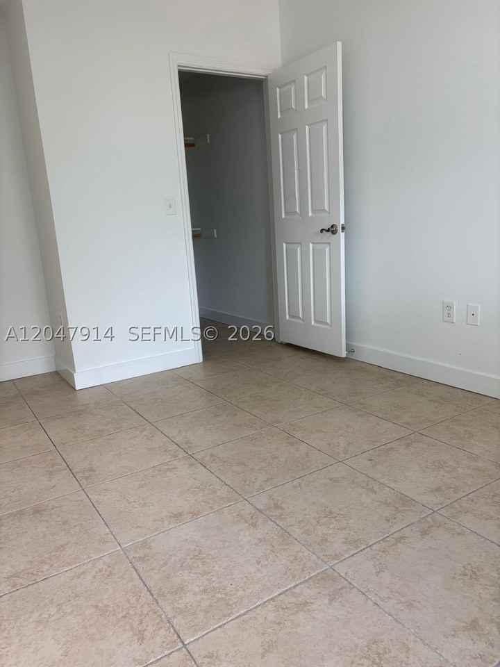 2080 Greenview Shores Blvd #410 - Photo 6 of 15