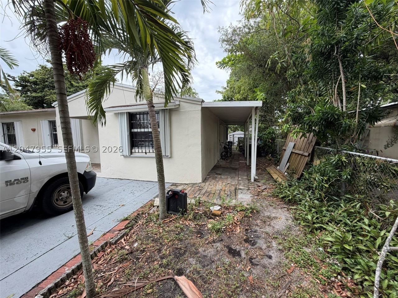 596 Nw 109th St - Photo 2 of 13