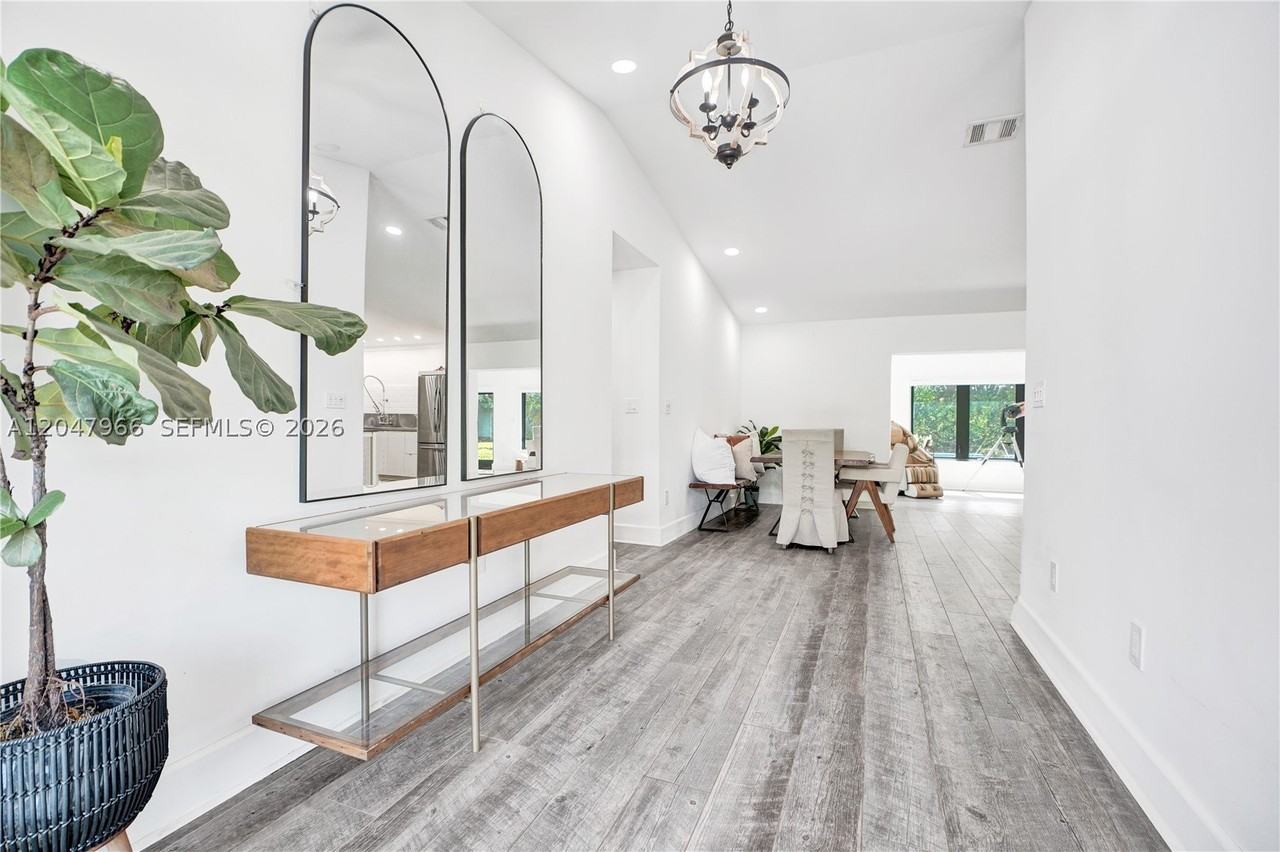22421 Sw 184th Ave - Photo 6 of 33