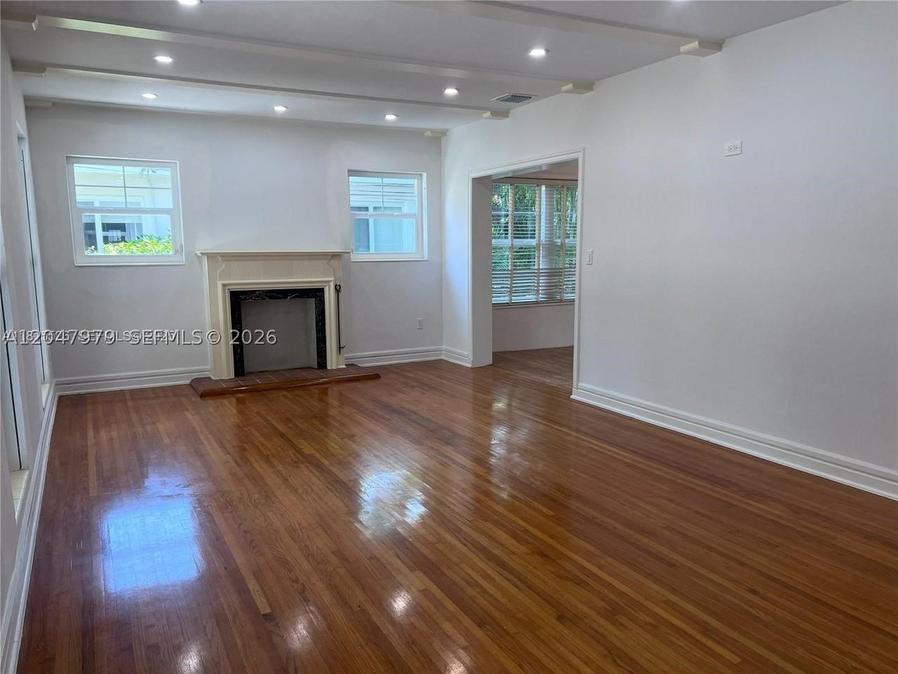 1452 Urbino Ave - Photo 6 of 25