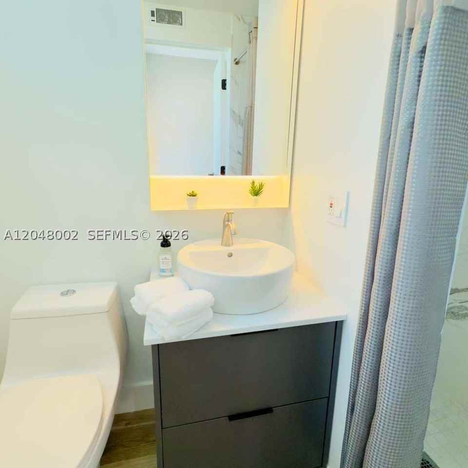 220 Nw 126th St #B - Photo 7 of 17