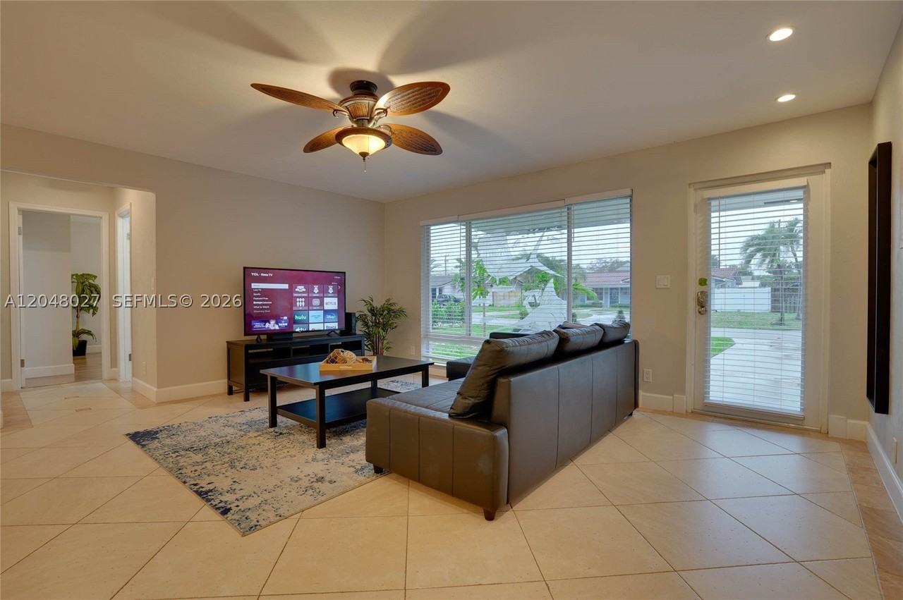 1660 Ne 26th Ave #0 - Photo 6 of 23