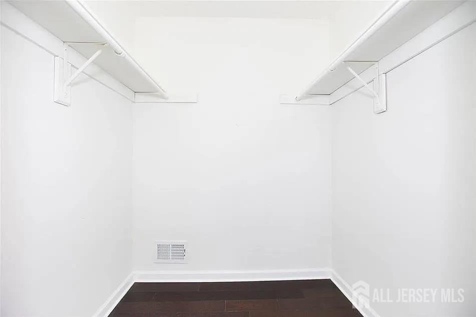 155 Darwin Ln - Photo 3 of 15
