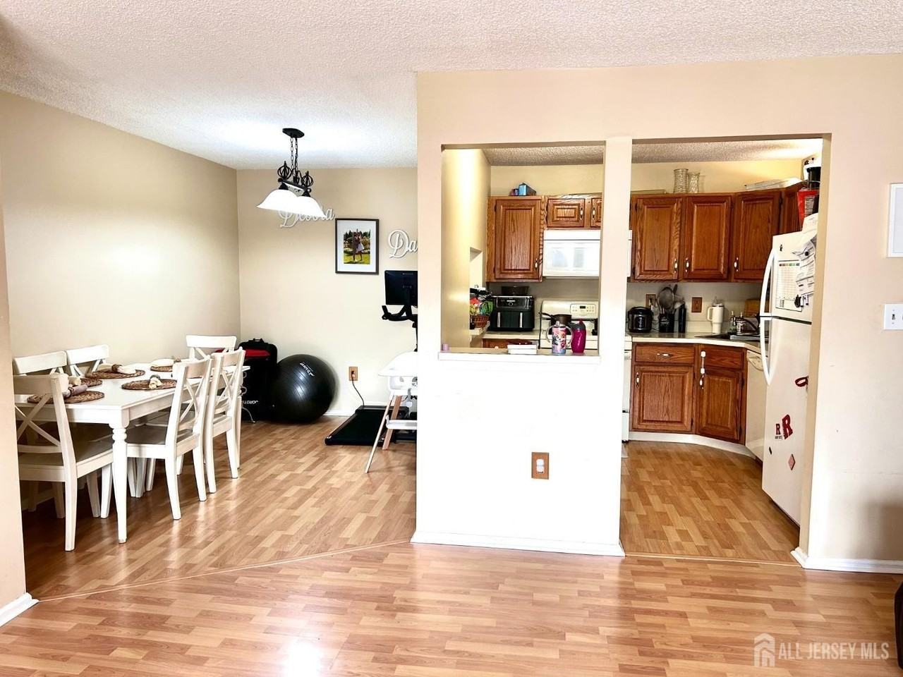 465 Northam Dr - Photo 4 of 6