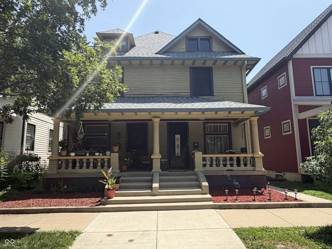 1841 N Talbott St - Photo 2 of 20