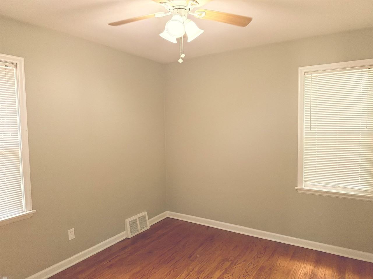 1292 Aline Dr - Photo 5 of 9