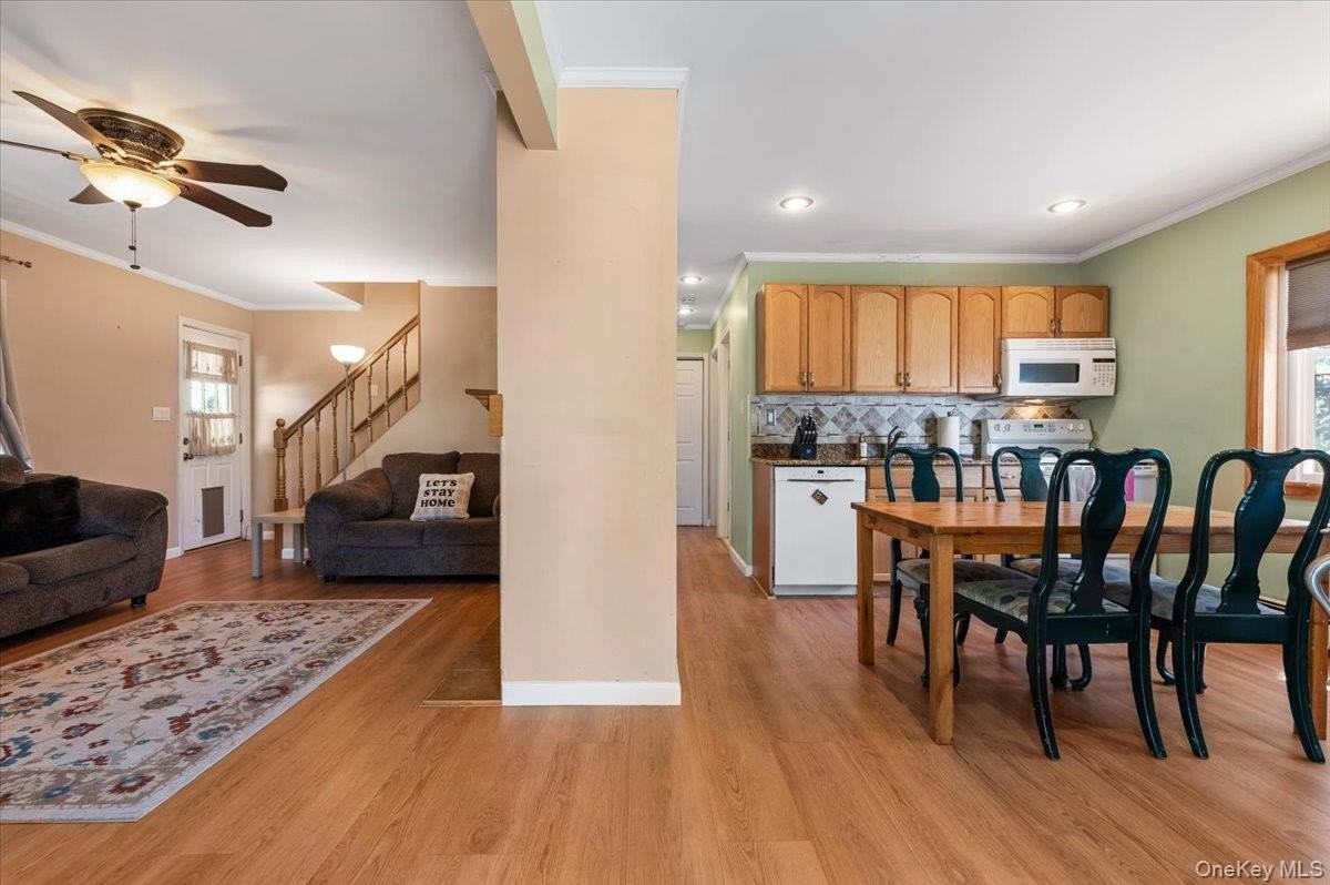 7 Chickadee Ln - Photo 2 of 31