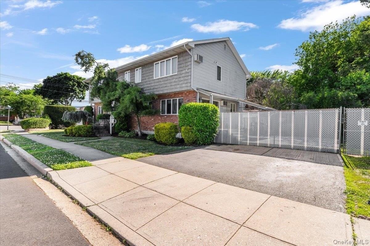 13 N Peach St - Photo 2 of 15