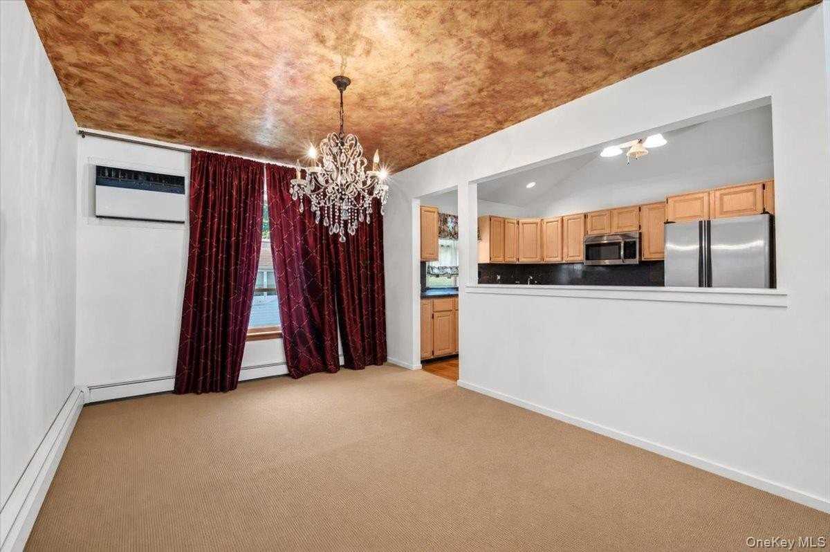 13 N Peach St - Photo 4 of 15