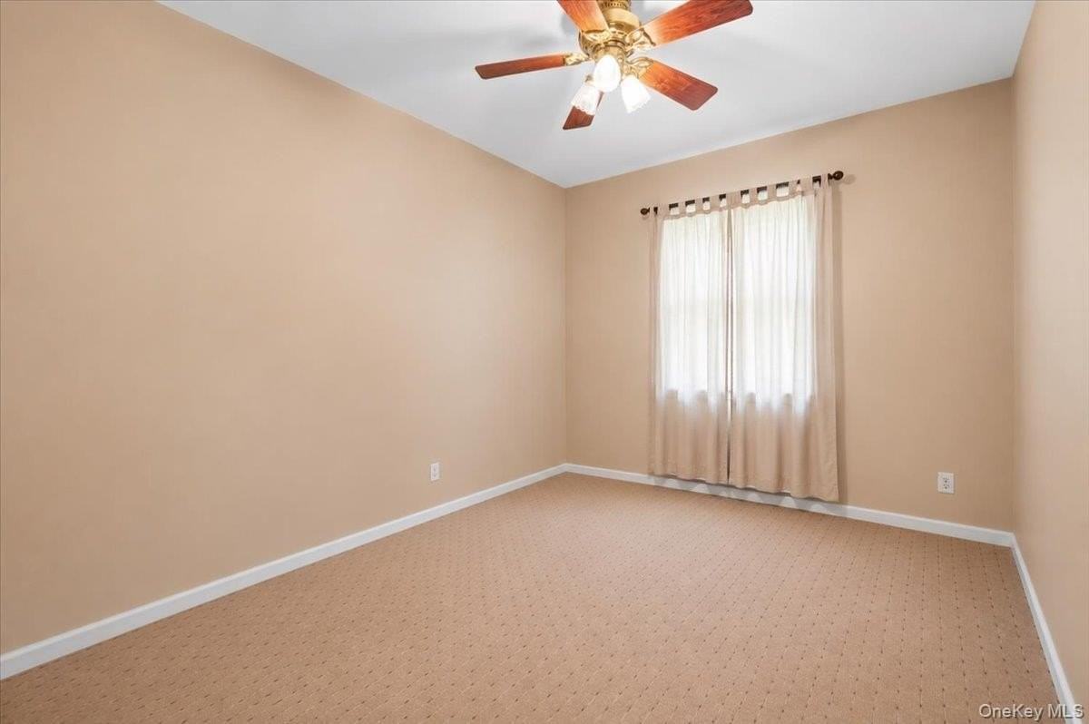 13 N Peach St - Photo 5 of 15