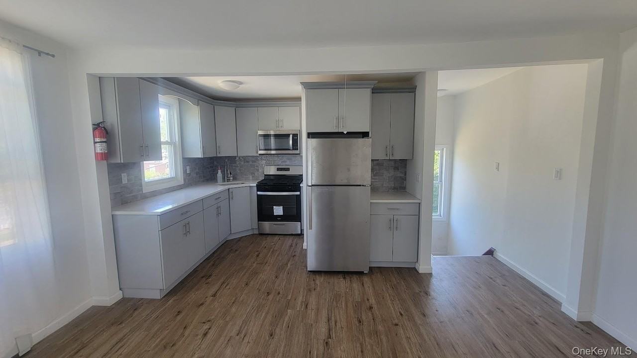 83 Kraemer St #3 - Photo 4 of 15