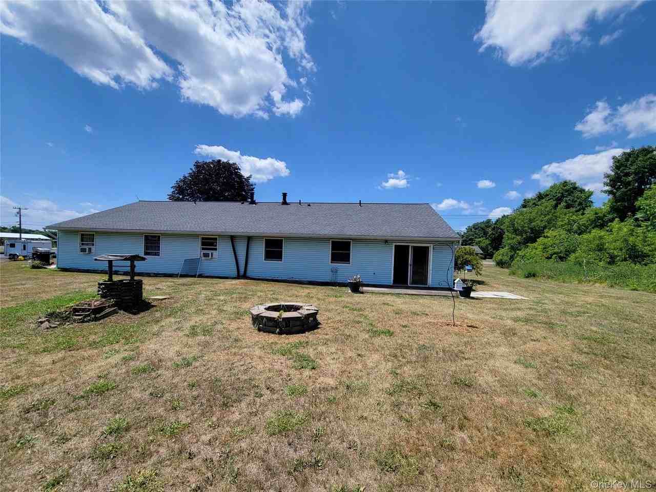 94 Plains Rd - Photo 4 of 22