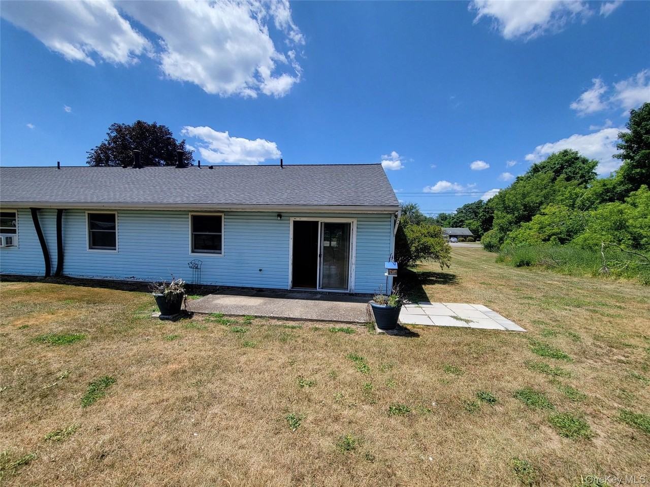 94 Plains Rd - Photo 5 of 22