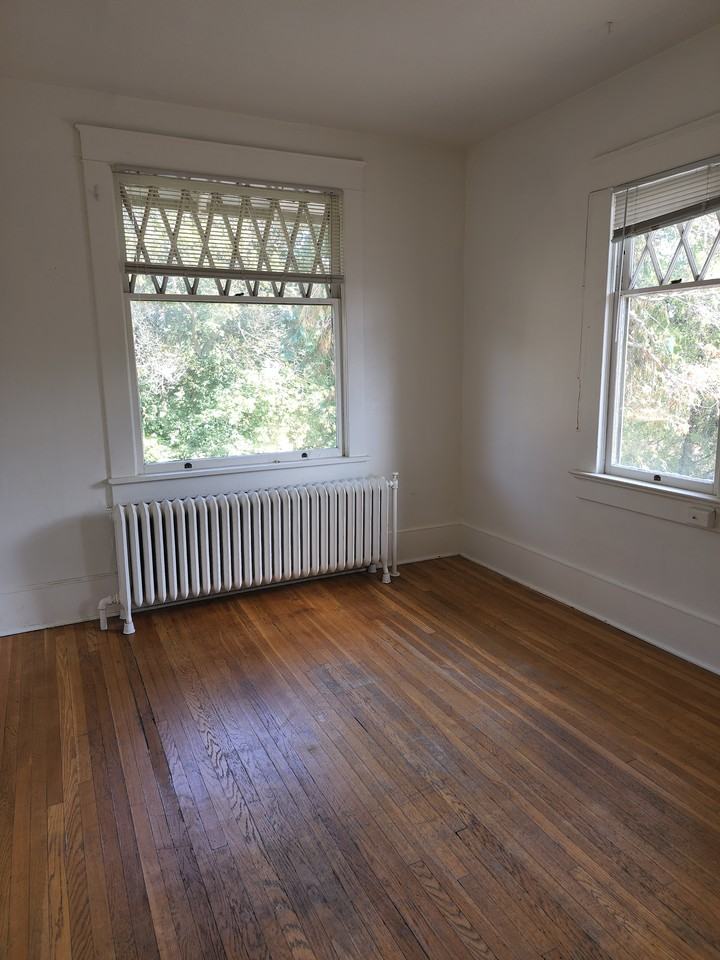 711 N Pine StUnit 5 #5 - Photo 2 of 34