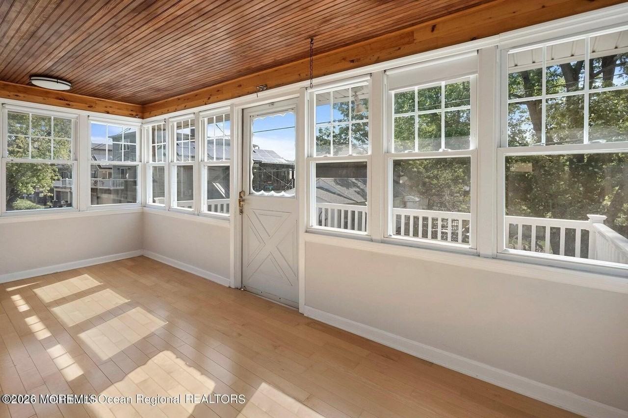 9 Gravelly Point Rd #4 - Photo 2 of 15