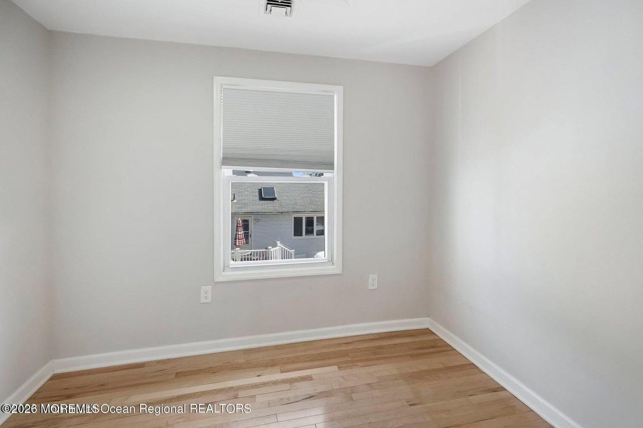 9 Gravelly Point Rd #4 - Photo 5 of 15