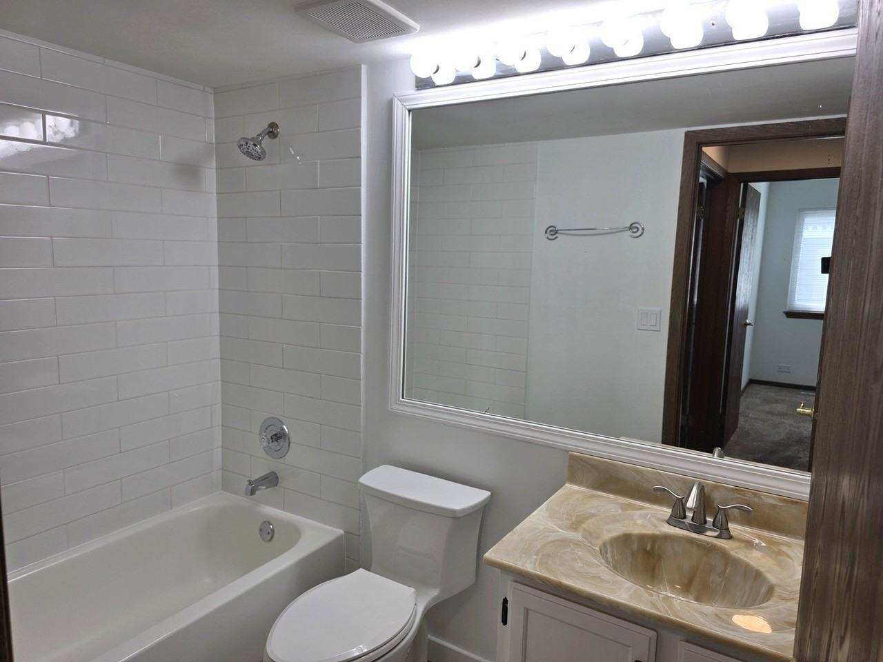 951 Glouchester Cir #0 - Photo 7 of 12