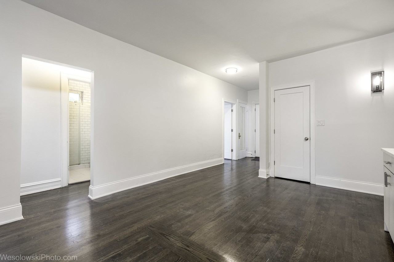 5459 S Ingleside Ave #2N - Photo 5 of 16