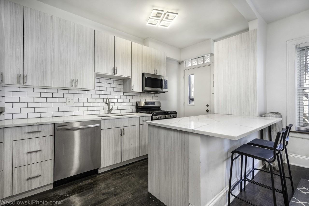 5459 S Ingleside Ave #2N - Photo 7 of 16