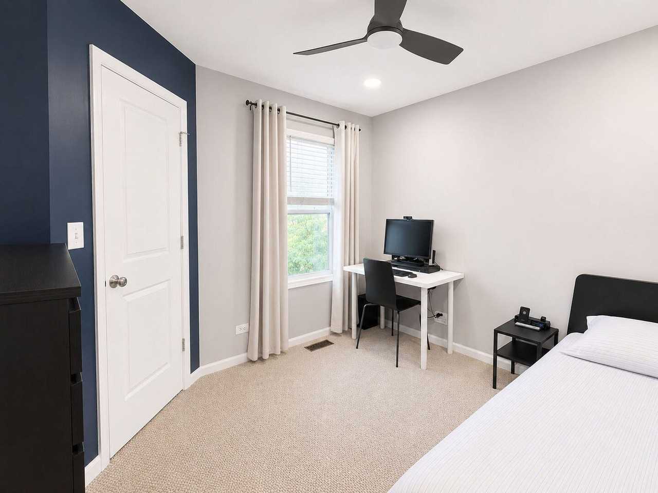 438 Grosvenor Ln #438 - Photo 4 of 15