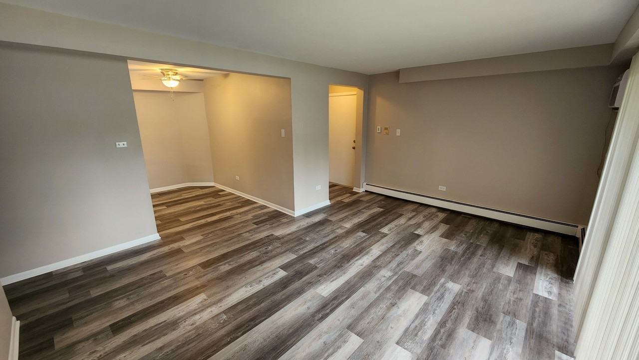17544 71st Ave #101 - Photo 5 of 10
