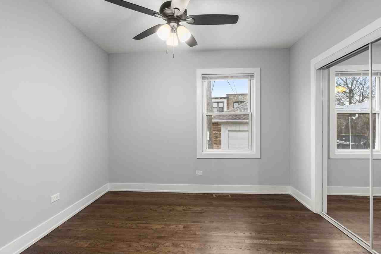 5542 W 64th St - Photo 6 of 36