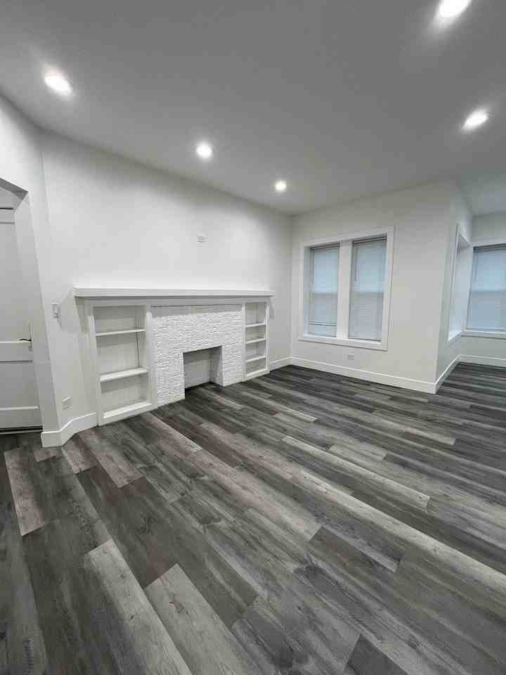 1546 W Arthur Ave #2 - Photo 4 of 14
