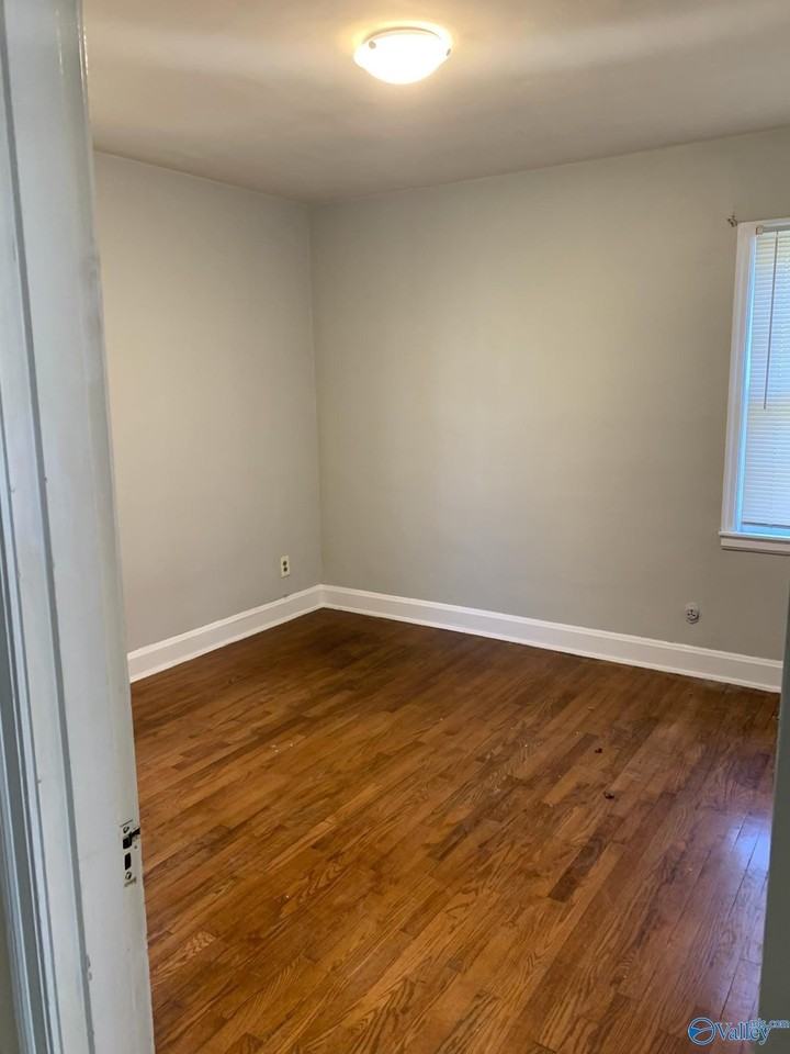 315 Thornton Ave Sw - Photo 5 of 7
